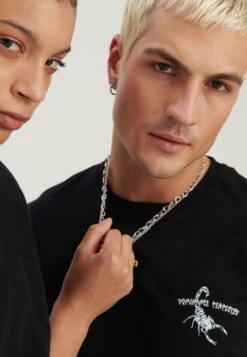 YOURTURN UnisexT-Shirt Con StampaBlack Donna T-shirt E Top YO121015R-Q11 -Negozio Online Yourturn Italia 00ee4ba59704431d9bd82826adb752b8