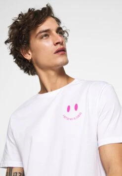 YOURTURN T-Shirt Con StampaWhite Donna T-shirt E Top YO121002E-A11 13 YOURTURN T-Shirt Con StampaWhite Donna T-shirt E Top YO121002E-A11 -Negozio Online Yourturn Italia 03ad498009f341568db55508455c21bb