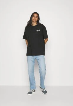 YOURTURN UnisexT-Shirt Con StampaBlack Donna T-shirt E Top YO121012N-Q11 9 YOURTURN UnisexT-Shirt Con StampaBlack Donna T-shirt E Top YO121012N-Q11 -Negozio Online Yourturn Italia 03c34423b0304038af4321857ab0ff53