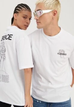 YOURTURN UnisexT-Shirt Con StampaWhite Donna T-shirt E Top YO121015T-A11 -Negozio Online Yourturn Italia 053c80ab346d418aa93c42259b937398