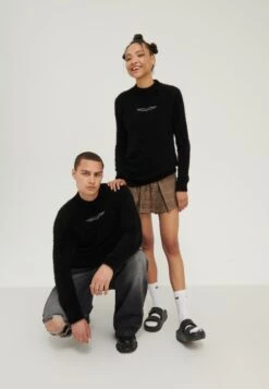 YOURTURN UnisexMaglioneBlack Uomo Maglieria YO122Q056-Q11 -Negozio Online Yourturn Italia 06e90200d6fc48b48cd0bc2887ad6182