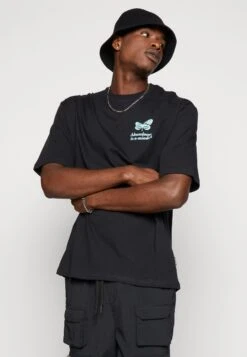 YOURTURN Chest Tee UnisexT-Shirt Con Stampa802Black Uomo T-shirt E Polo YO12100UG-Q11 -Negozio Online Yourturn Italia 0df043f7336d4498b652bc179d5ab6ee