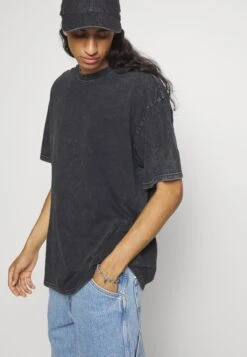 YOURTURN UnisexT-Shirt Con StampaMottled Black Donna T-shirt E Top YO12100VI-Q12 -Negozio Online Yourturn Italia 131b7300b2f644e6937234248cf02c77