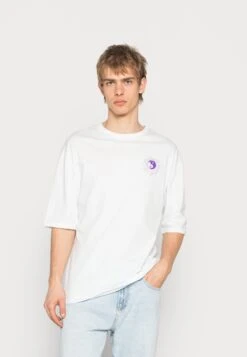 YOURTURN Good In Everything Graphic T-Shirt UnisexT-Shirt Con StampaWhite Donna T-shirt E Top YO12100MV-A11 -Negozio Online Yourturn Italia 13efb718f6e744b5bcb2a242e066e8b1