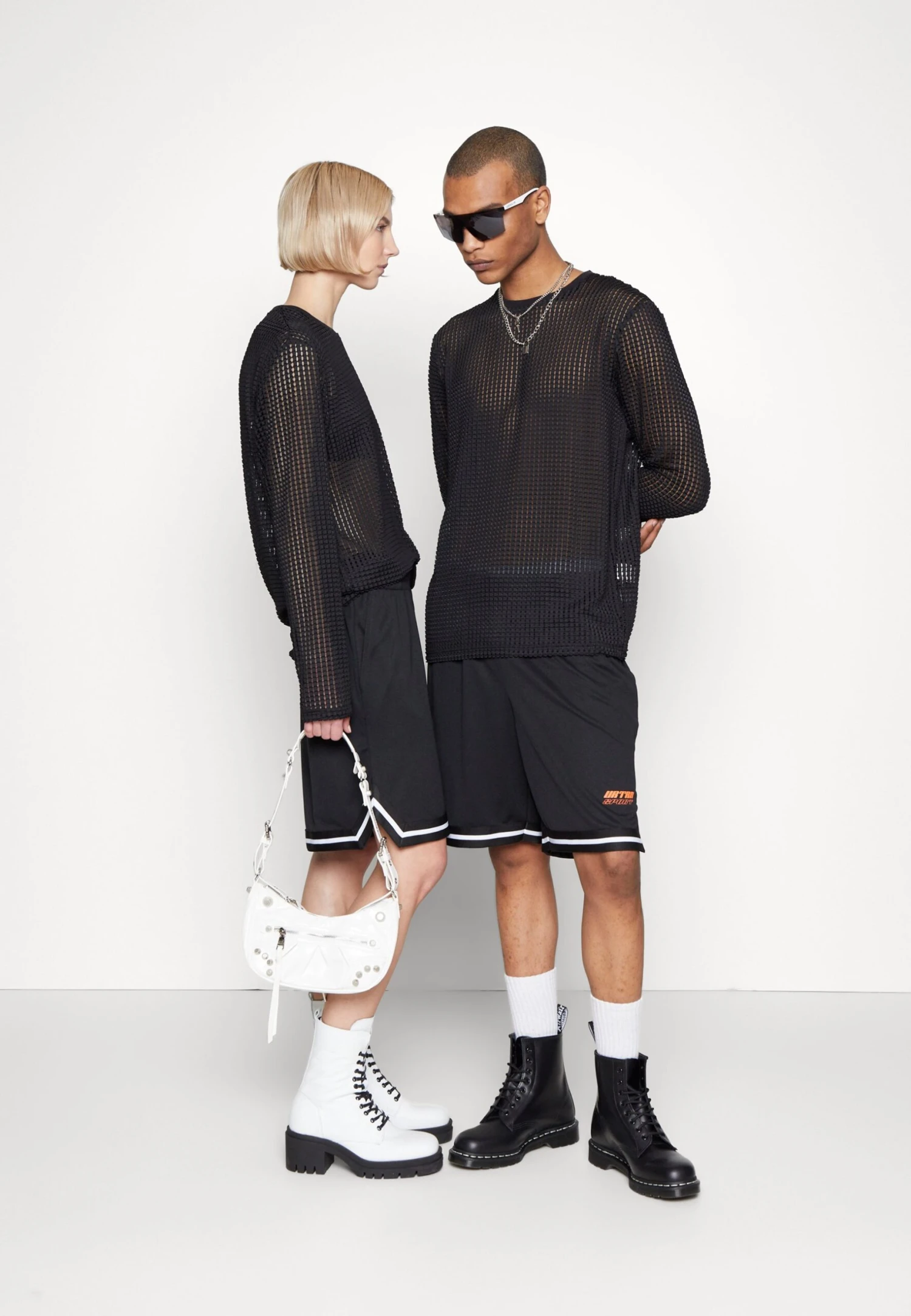 YOURTURN UnisexMaglietta A Manica LungaBlack Donna T-shirt E Top YO12100WP-Q11 4 YOURTURN UnisexMaglietta A Manica LungaBlack Donna T-shirt E Top YO12100WP-Q11 - immagine 2