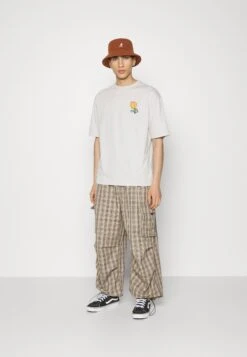 YOURTURN Unisex - Pantaloni Cargo - Beige -Negozio Online Yourturn Italia 19807196fee5421798d13ff79629d752