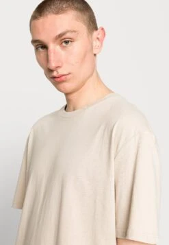 YOURTURN Unisex 5 PackT-Shirt BasicDark Grey/White/Beige Donna T-shirt E Top YO12100L9-C11 -Negozio Online Yourturn Italia 1ff81c02e3974b36b3df2f96840a35da