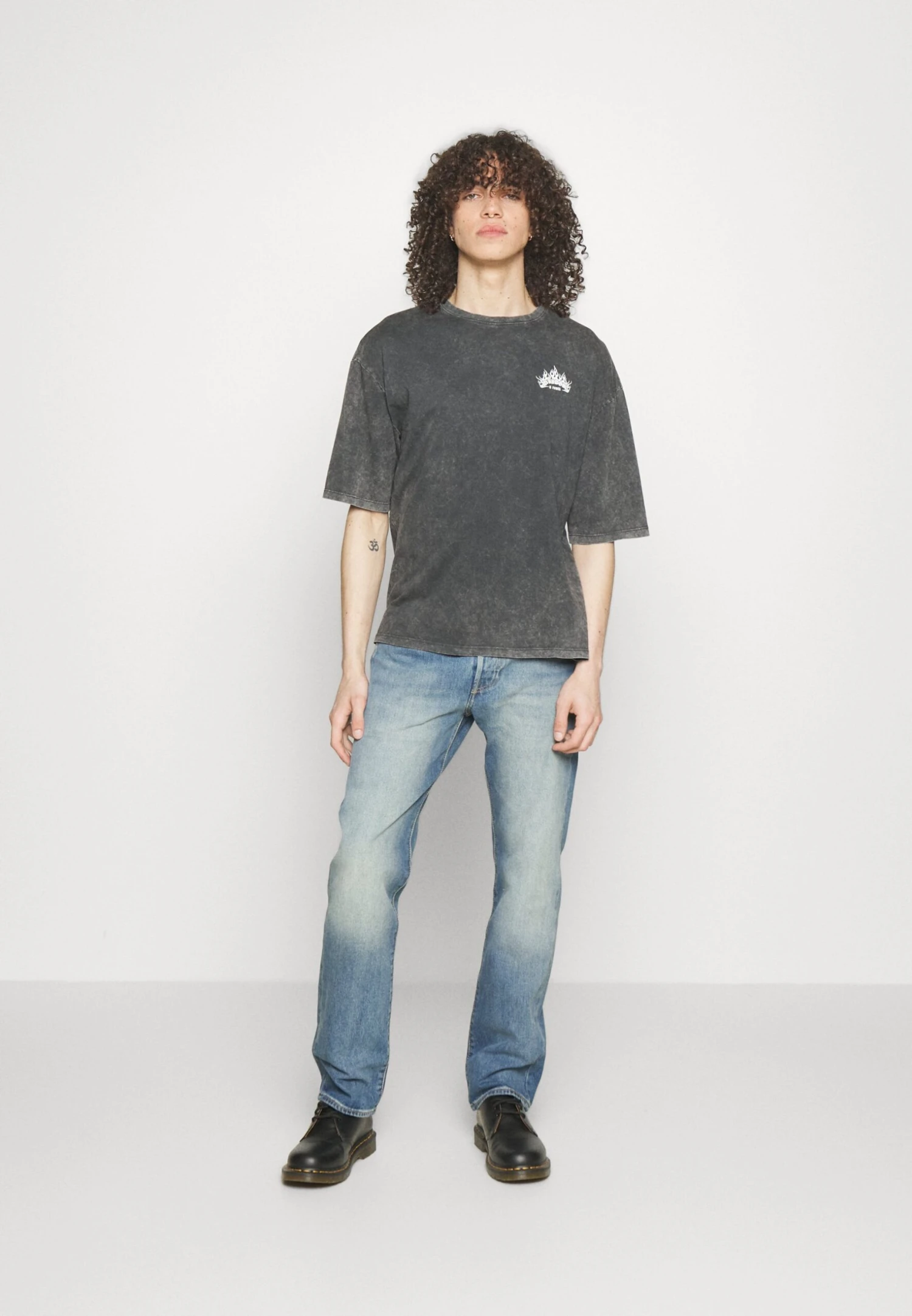 YOURTURN Skull Graphic Tee UnisexT-Shirt Con StampaMottled Black Donna T-shirt E Top YO121012M-Q11 4 YOURTURN Skull Graphic Tee UnisexT-Shirt Con StampaMottled Black Donna T-shirt E Top YO121012M-Q11 - immagine 2