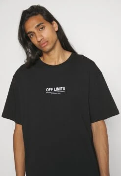 YOURTURN UnisexT-Shirt Con StampaBlack Donna T-shirt E Top YO121012W-Q11 -Negozio Online Yourturn Italia 23f0464dbdf74e2190fcc2c3d0251c70