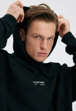 YOURTURN UnisexFelpaBlack Uomo Maglieria E Felpe YO1210141-Q11 11 YOURTURN UnisexFelpaBlack Uomo Maglieria E Felpe YO1210141-Q11 -Negozio Online Yourturn Italia 265ac6e94e5c4dce952cbca678c08189