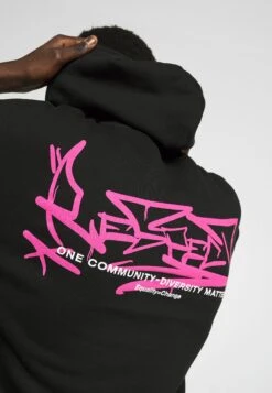 YOURTURN UnisexFelpa Con CappuccioBlack Donna Felpe YO121000H-Q11 -Negozio Online Yourturn Italia 26da7a2227f243e2a16b5d31cb401b85