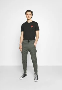 YOURTURN T-Shirt Con StampaBlack Donna T-shirt E Top YO121003Y-Q11 -Negozio Online Yourturn Italia 29bec1832c584b3bba88f4dc86a21873