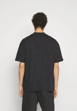 YOURTURN UnisexT-Shirt Con StampaBlack Donna T-shirt E Top YO1210131-Q11 -Negozio Online Yourturn Italia 2e0c01085ad0407a916eb2b33455aa92