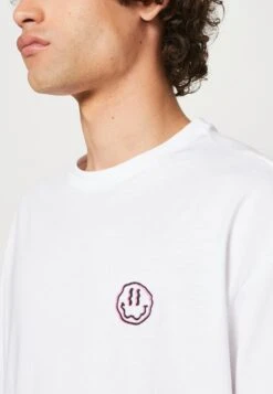 YOURTURN UnisexT-Shirt BasicWhite Uomo T-shirt E Polo YO12100WJ-A11 -Negozio Online Yourturn Italia 3066775aa6174c068f6176f9edbdb3d3