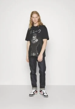 YOURTURN Death Note UnisexT-Shirt Con StampaBlack Uomo T-shirt E Polo YO1210177-Q11 9 YOURTURN Death Note UnisexT-Shirt Con StampaBlack Uomo T-shirt E Polo YO1210177-Q11 -Negozio Online Yourturn Italia 3bfcea38af394e178cb573b3ce59bad4