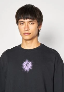 YOURTURN UnisexT-Shirt Con StampaBlack Donna T-shirt E Top YO12100UC-Q11 -Negozio Online Yourturn Italia 3c5ee7527eee497aa0535b9a6f8e3dea