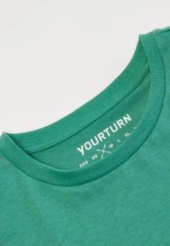 YOURTURN UnisexT-Shirt Con StampaGreen Uomo T-shirt E Polo YO12100OU-M11 -Negozio Online Yourturn Italia 43ac14ef5a714437a0a447766197340b