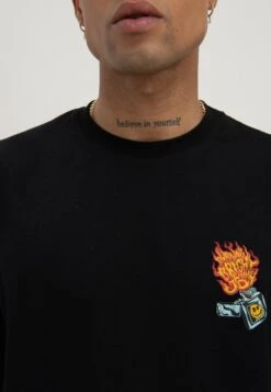 YOURTURN UnisexT-Shirt Con StampaBlack Donna T-shirt E Top YO1210107-Q11 11 YOURTURN UnisexT-Shirt Con StampaBlack Donna T-shirt E Top YO1210107-Q11 -Negozio Online Yourturn Italia 488a4ea5397340049e6f257174820751