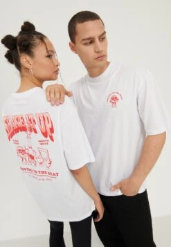 YOURTURN UnisexT-Shirt Con Stampa White Uomo T-shirt E Polo YO121017A-A11 -Negozio Online Yourturn Italia 5589a60a14c7408ca6b29bee170db6ff