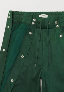 YOURTURN Pantaloni SportiviDark Green Uomo Pantaloni Sportivi E Joggers YO122E03Q-M11 -Negozio Online Yourturn Italia 55b6b8c25ea74a7cbb0e11efa7258add