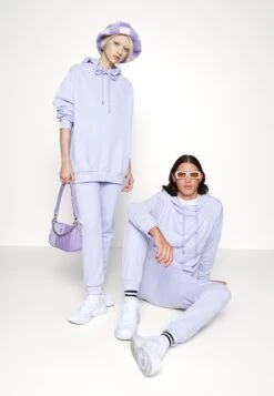 Wincent Weiss X Yourturn Unisex - Pantaloni Sportivi - Purple -Negozio Online Yourturn Italia 59d19dd5f9b4403d9d52894c4f1d8cfa