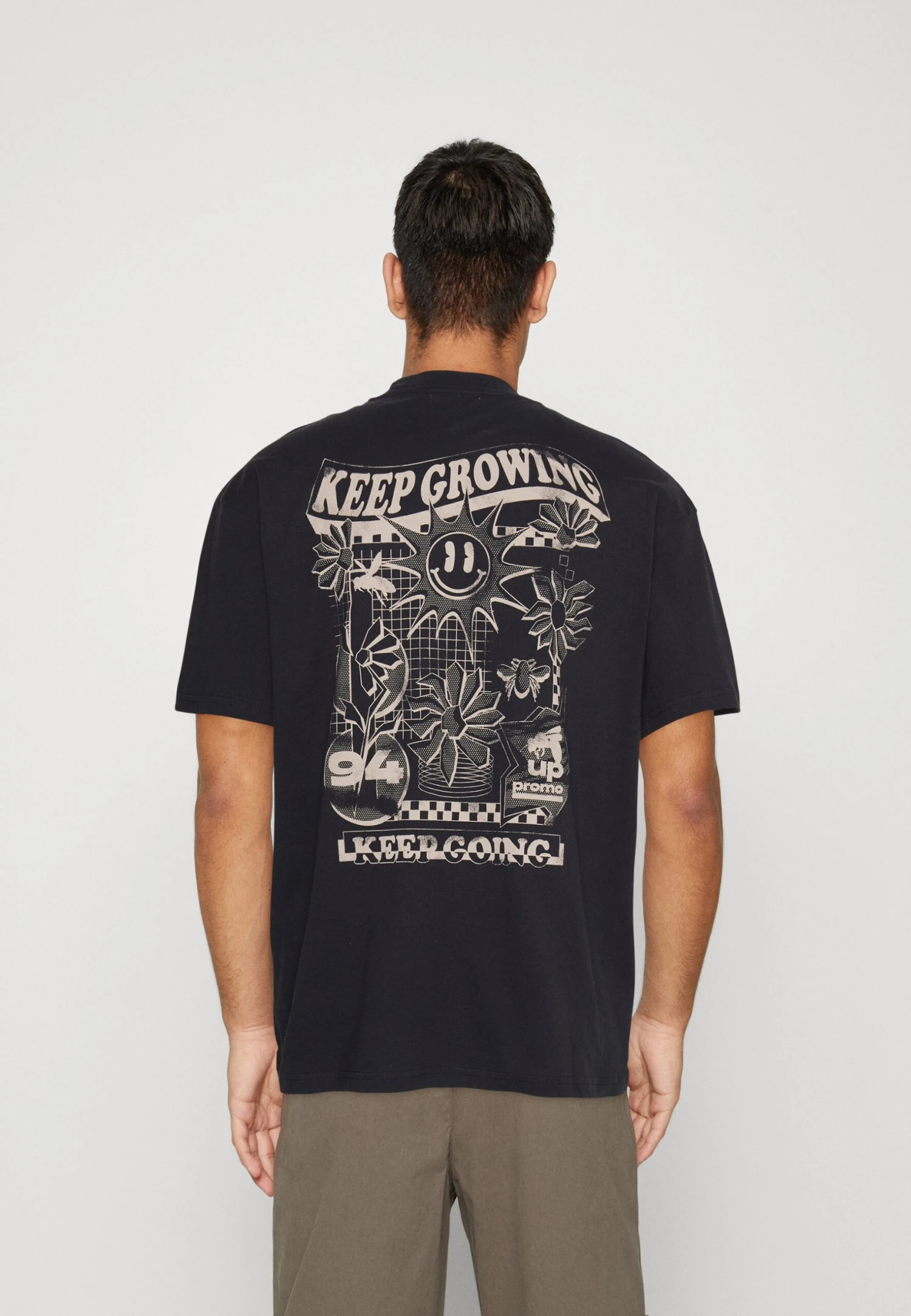 YOURTURN Sun Back Graphic Tee UnisexT-Shirt Con StampaBlack Donna T-shirt E Top YO12100TC-Q11 5 YOURTURN Sun Back Graphic Tee UnisexT-Shirt Con StampaBlack Donna T-shirt E Top YO12100TC-Q11 - immagine 3