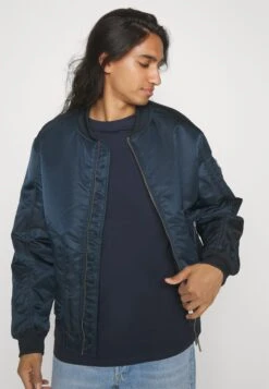 YOURTURN 3Pack UnisexT-Shirt BasicOlive, Beige, Dark Blue Donna T-shirt E Top YO12100DJ-N11 15 YOURTURN 3Pack UnisexT-Shirt BasicOlive, Beige, Dark Blue Donna T-shirt E Top YO12100DJ-N11 -Negozio Online Yourturn Italia 5b3b0b549208478d880117e283d8c958