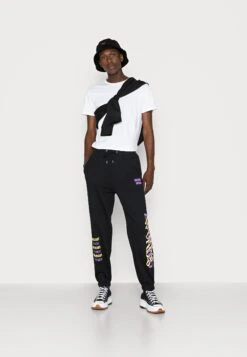 YOURTURN UnisexPantaloni SportiviBlack Donna Pantaloni YO12100OR-Q11 -Negozio Online Yourturn Italia 5f3d131e9bf8489e8628832bb9745b10