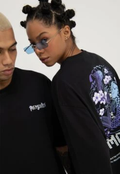 YOURTURN UnisexT-Shirt Con StampaBlack Donna T-shirt E Top YO12100ZZ-Q11 -Negozio Online Yourturn Italia 61332ec5fea74c2ca89737c4e512ce80