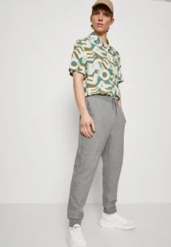 YOURTURN Unisex - Pantaloni Sportivi - Grey 11 YOURTURN Unisex - Pantaloni Sportivi - Grey -Negozio Online Yourturn Italia 787b15c62ed44619871cfb0527ba0c59