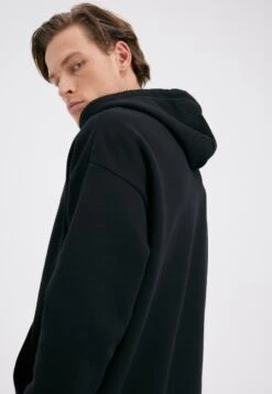 YOURTURN Felpa Con CappuccioBlack Uomo Maglieria E Felpe YO12100BP-Q11 -Negozio Online Yourturn Italia 7d2e330fdc0b43218dbc221e19acf382