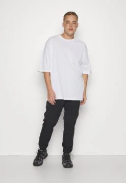 YOURTURN Unisex 3 Pack T-Shirt BasicWhite/Lilac/Black Uomo T-shirt E Polo YO12100WH-A11 -Negozio Online Yourturn Italia 7d9c4d03c4054ce098a931d778e37683