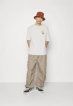 YOURTURN UnisexT-Shirt Con StampaGrey Donna T-shirt E Top YO1210107-C11 -Negozio Online Yourturn Italia 8270f10e912446878b9faade02516139