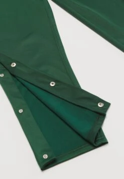 YOURTURN Pantaloni SportiviDark Green Uomo Pantaloni Sportivi E Joggers YO122E03Q-M11 -Negozio Online Yourturn Italia 894fd2b042234efdbe88466c6296ab04