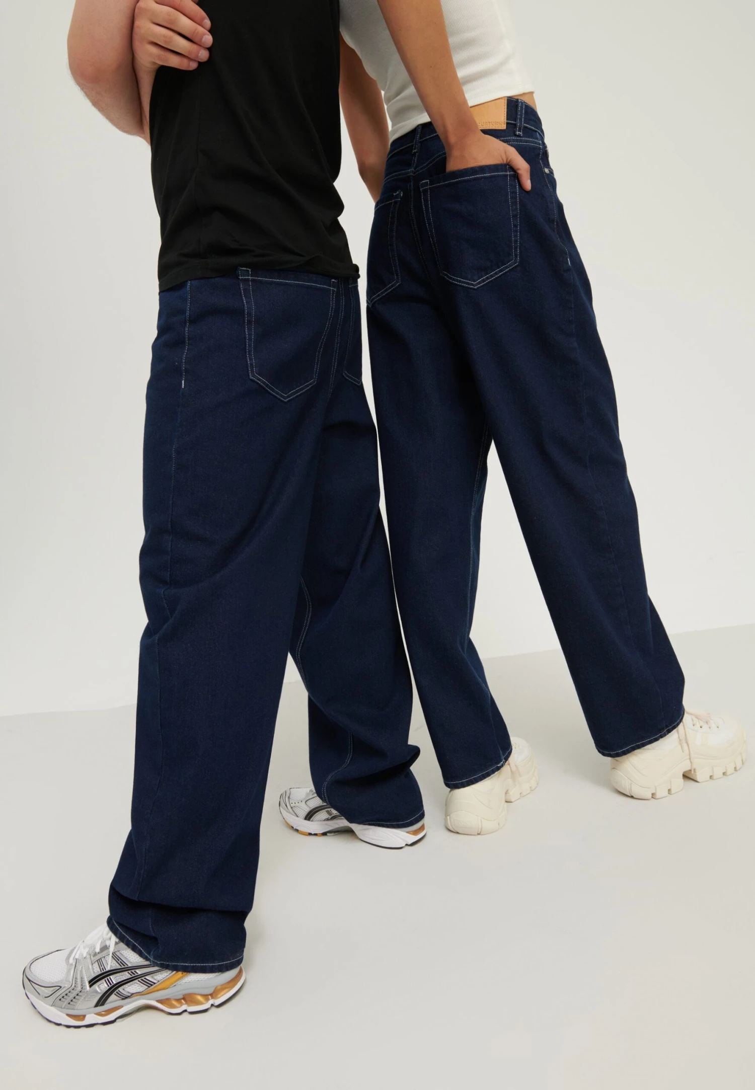 YOURTURN Unisex - Jeans Baggy - Rinsed Denim 5 YOURTURN Unisex - Jeans Baggy - Rinsed Denim - immagine 3