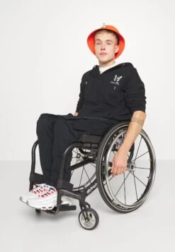 YOURTURN UnisexFelpaBlack Donna Felpe YO12100RK-Q11 19 YOURTURN UnisexFelpaBlack Donna Felpe YO12100RK-Q11 -Negozio Online Yourturn Italia 8e51ba97e0af4f0489491afa33a33b66