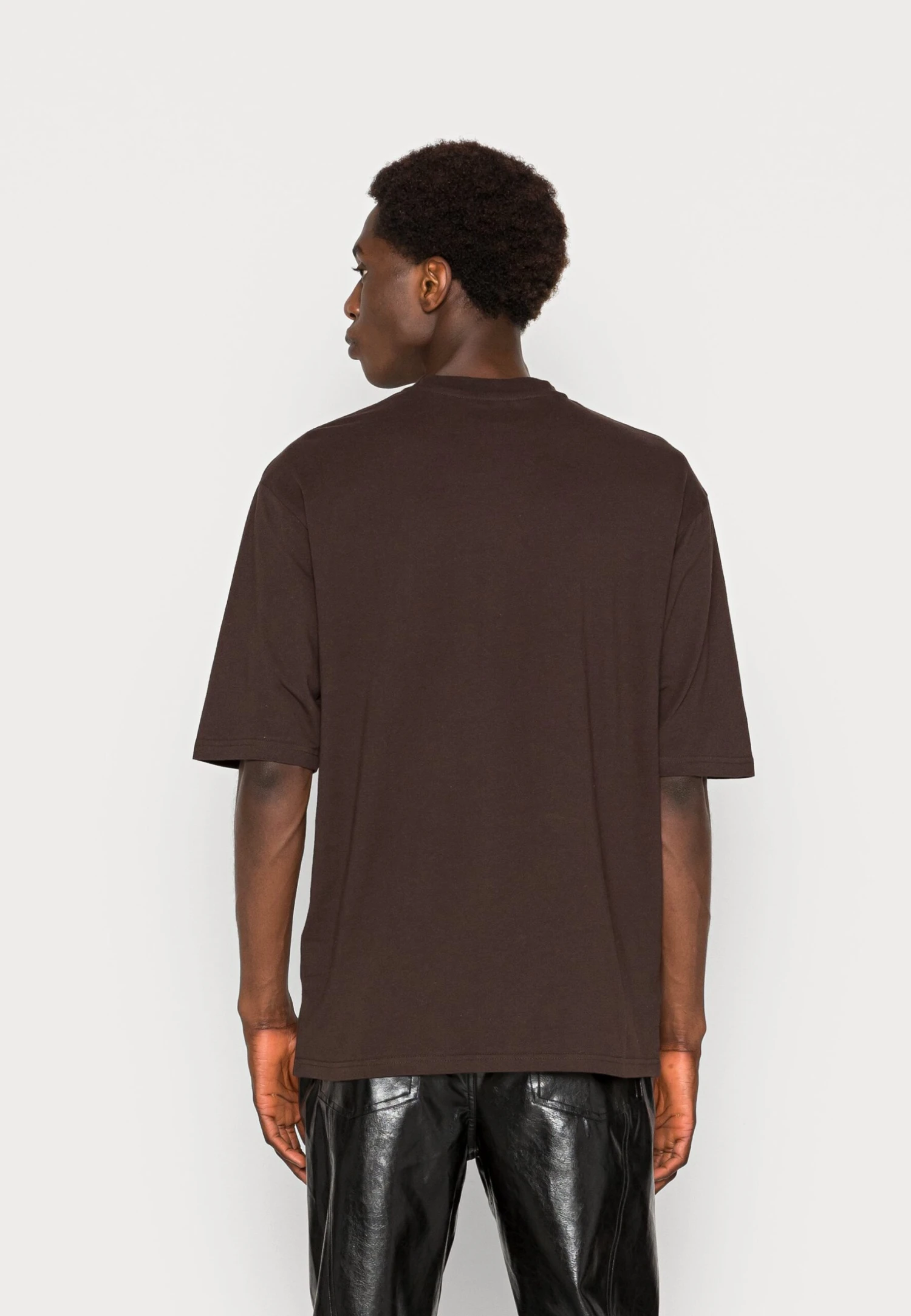YOURTURN UnisexT-Shirt Con Stampa Dark Brown Uomo T-shirt E Polo YO12100NY-O11 5 YOURTURN UnisexT-Shirt Con Stampa Dark Brown Uomo T-shirt E Polo YO12100NY-O11 - immagine 3
