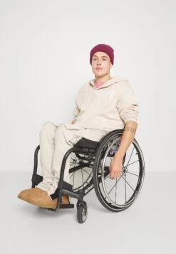 YOURTURN UnisexFelpaBeige Uomo Maglieria E Felpe YO12100RK-B11 -Negozio Online Yourturn Italia 97f45a50f78b459ca857074e0f5a65aa