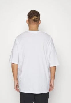 YOURTURN Unisex 3 Pack T-Shirt BasicWhite/Lilac/Black Uomo T-shirt E Polo YO12100WH-A11 -Negozio Online Yourturn Italia a1a76bf9906b4a7da28a38512a08dc52