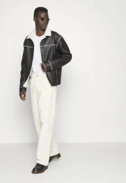 YOURTURN UnisexGiacca In SimilpelleBlack Uomo Giacche YO121012C-Q11 -Negozio Online Yourturn Italia a2ada36fc87c41d9ba260eabeb218ddf