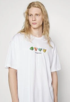 YOURTURN Pokemon Pikachu UnisexT-Shirt Con StampaWhite Donna T-shirt E Top YO1210175-A11 11 YOURTURN Pokemon Pikachu UnisexT-Shirt Con StampaWhite Donna T-shirt E Top YO1210175-A11 -Negozio Online Yourturn Italia ab2929ad05b04b95995c6f3e148d443d