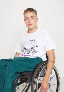 YOURTURN UnisexT-Shirt Con StampaWhite Donna T-shirt E Top YO12100OT-A11 -Negozio Online Yourturn Italia ac0b0a7d24734f91adf3d4bc5762bf3b