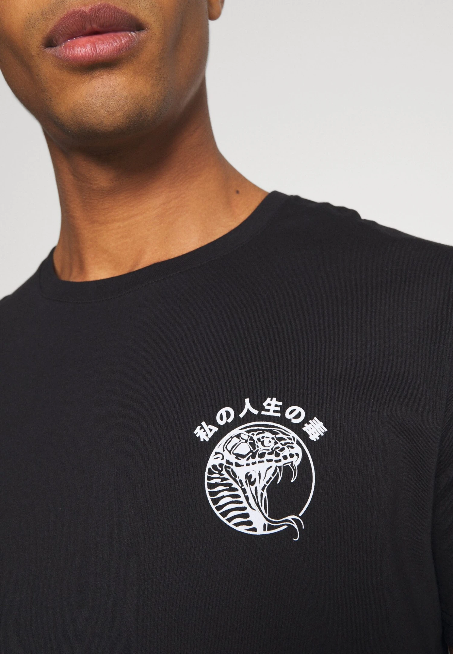 YOURTURN UnisexT-Shirt Con StampaBlack Uomo T-shirt E Polo YO121003G-Q11 9 YOURTURN UnisexT-Shirt Con StampaBlack Uomo T-shirt E Polo YO121003G-Q11 - immagine 7