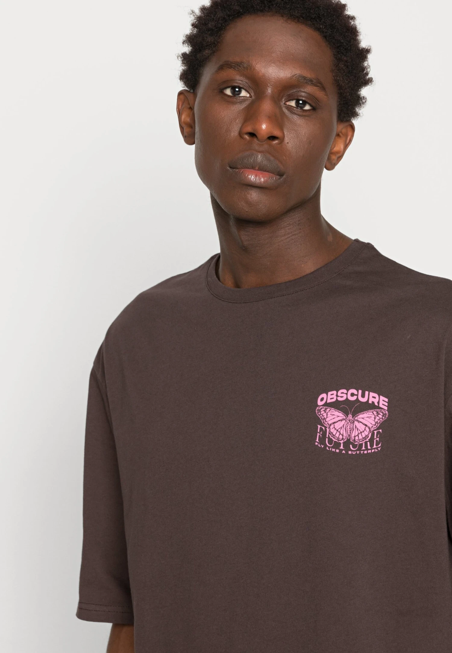 YOURTURN Nostalgia Future Tee UnisexT-Shirt Con StampaBrown Uomo T-shirt E Polo YO12100M4-O11 7 YOURTURN Nostalgia Future Tee UnisexT-Shirt Con StampaBrown Uomo T-shirt E Polo YO12100M4-O11 - immagine 5