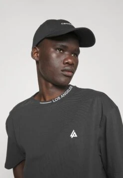 YOURTURN T-Shirt Con StampaBlack Uomo T-shirt E Polo YO122O0SI-Q11 -Negozio Online Yourturn Italia c8336ea10eb845b7935fa16af4624900