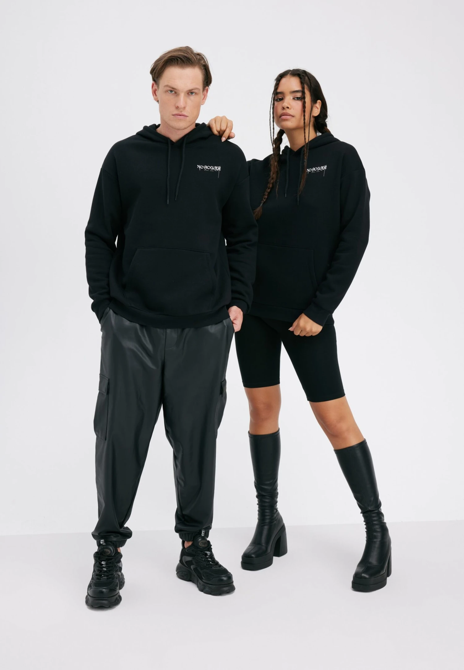 YOURTURN UnisexFelpa Con CappuccioBlack Uomo Maglieria E Felpe YO121016G-Q11 4 YOURTURN UnisexFelpa Con CappuccioBlack Uomo Maglieria E Felpe YO121016G-Q11 - immagine 2