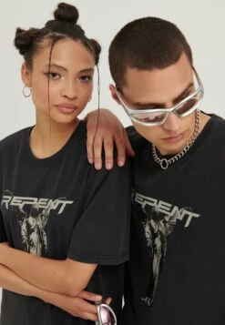 YOURTURN T-Shirt Con StampaBlack Uomo T-shirt E Polo YO122O0T2-Q11 -Negozio Online Yourturn Italia cb78a401580744509f2d8999b4384cc0