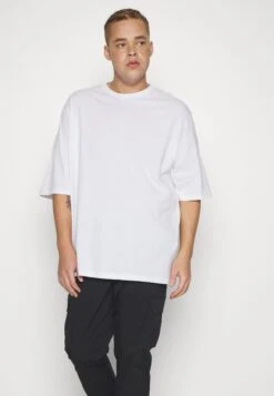 YOURTURN Unisex 3 Pack T-Shirt BasicWhite/Lilac/Black Uomo T-shirt E Polo YO12100WH-A11 -Negozio Online Yourturn Italia cb9c9002ed3c48f39889fdf92ee7a70a