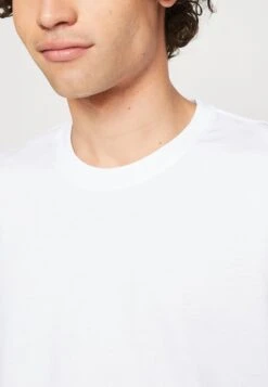 YOURTURN UnisexT-Shirt Con StampaWhite Donna T-shirt E Top YO12100VI-A11 -Negozio Online Yourturn Italia cf6aabb9470e4880b7566904721a6cd9