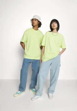 YOURTURN UnisexT-Shirt Con StampaLight Yellow Donna T-shirt E Top YO12100VI-E11 -Negozio Online Yourturn Italia d2af9fbe338e4f95ae2b3a3cbc0f3839